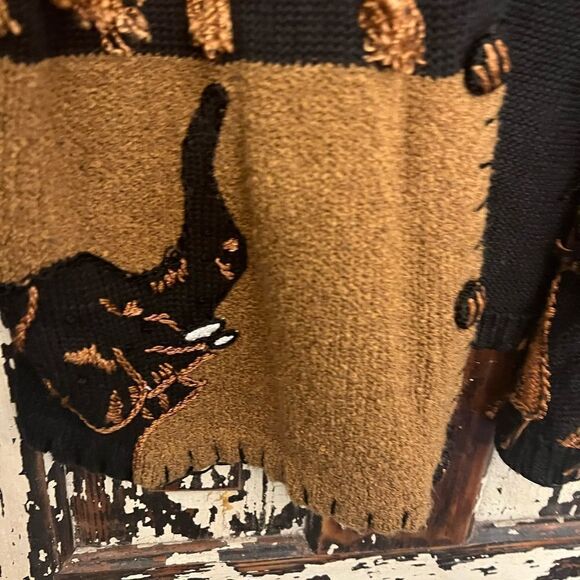 Vintage Victoria Harbour Jungle fringe sweater. Giraffe, zebra, elephant…animals - Picture 6 of 8